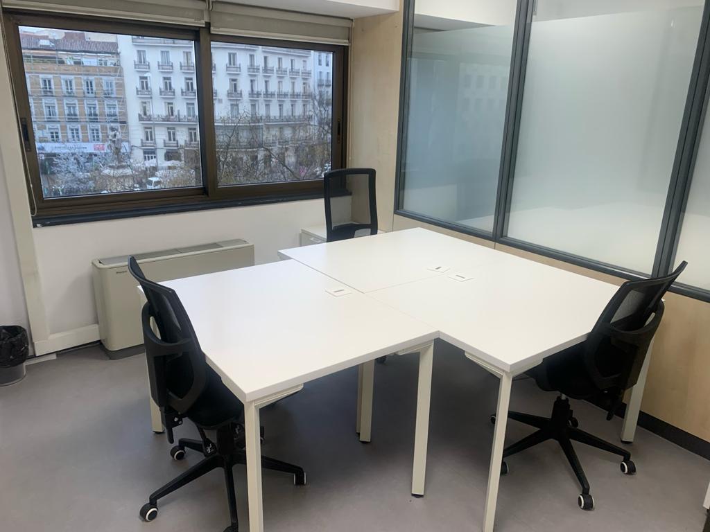 Despacho exterior para 3 personas en Centro Quevedo